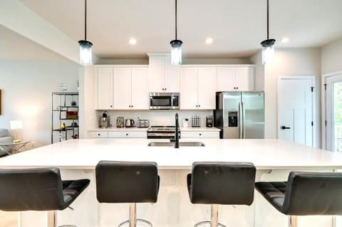 5BR home w Pool & Hot Tub Barefoot Golf Resort House in North Myrtle Beach