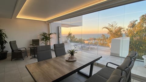 Natural landscape, View (from property/room), Balcony/Terrace, Seating area, Dining area, Mountain view, Sea view