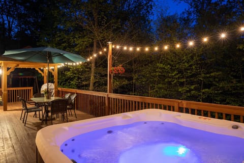Patio, Hot Tub