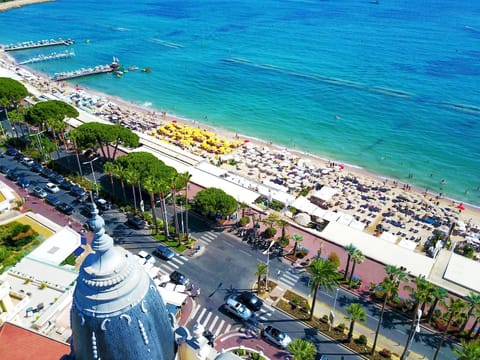 City view, Sea view