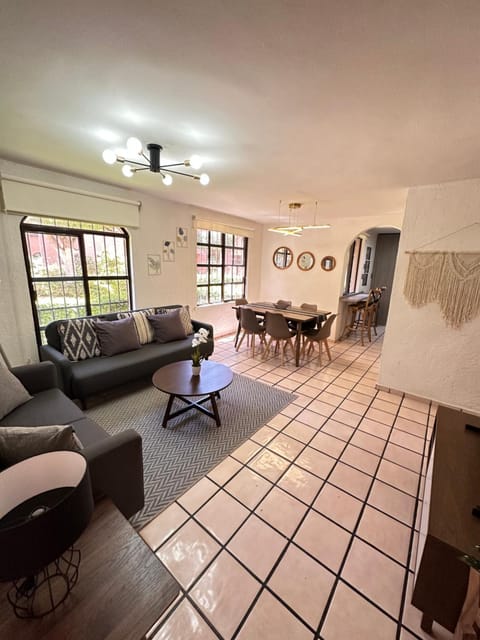 Living room, Dining area