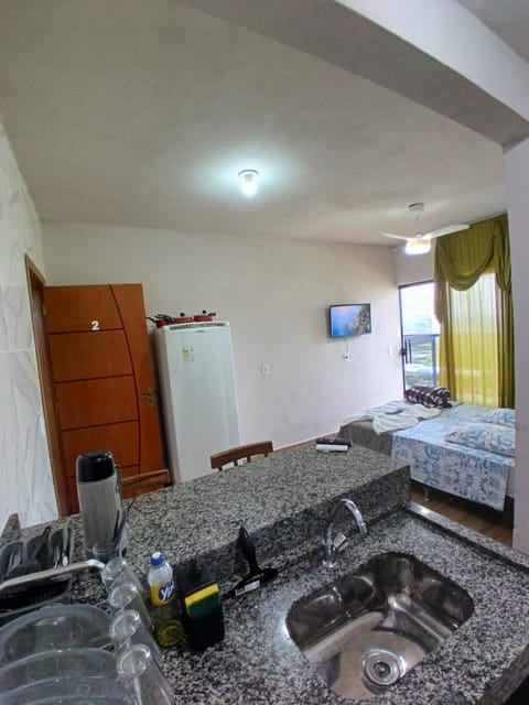 Bed, TV and multimedia, Kitchen or kitchenette, Photo of the whole room, Seating area, Bedroom, minibar