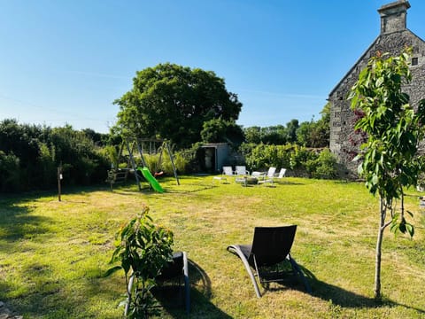 Property building, Spring, Day, Natural landscape, Children play ground, Garden, Seating area, Garden view, children, children, young children, young children, sunbed