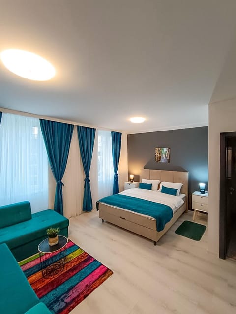 Bed, Living room, Photo of the whole room, Seating area, Bedroom