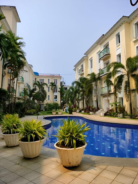 Property building, Garden view, Swimming pool