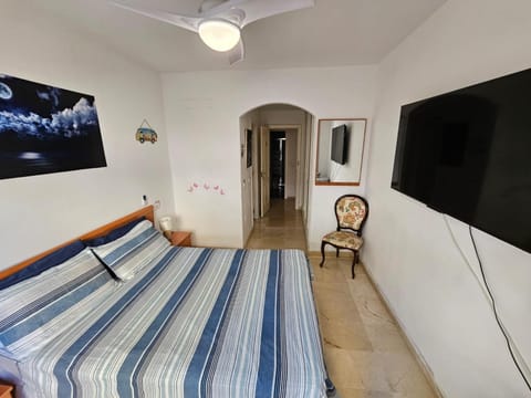 Communal lounge/ TV room, Bed, TV and multimedia, Evening entertainment