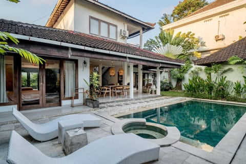 Sari Temuku Villa Villa in Kuta