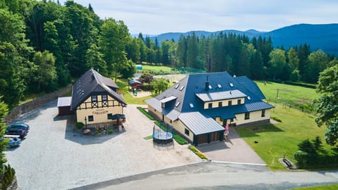 Property building, Neighbourhood, Mountain view