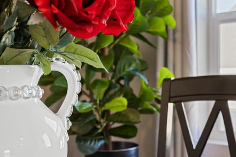 Decorative detail, Dining area