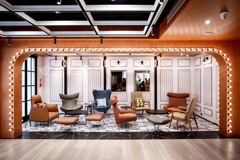Communal lounge/ TV room