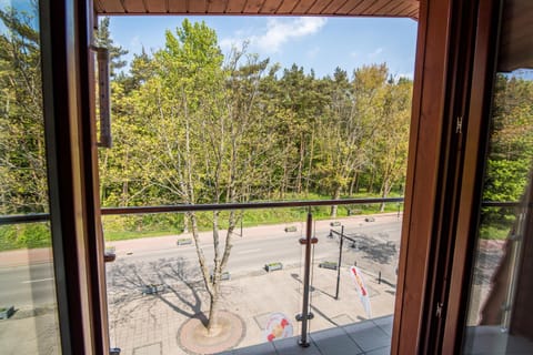 Nearby landmark, Neighbourhood, Natural landscape, Beach