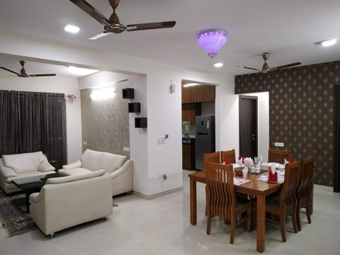 Living room, Seating area, Dining area