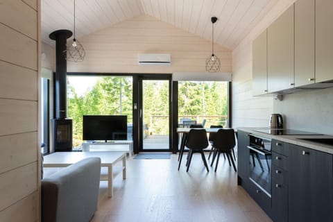 TV and multimedia, Kitchen or kitchenette, Living room, Seating area