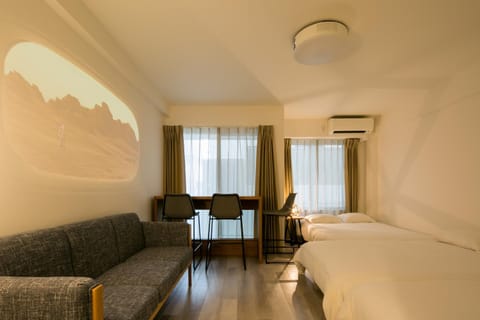 Bed, Living room, Photo of the whole room, Bedroom, air conditioner
