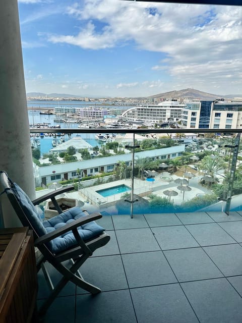 Day, Natural landscape, Balcony/Terrace, Seating area, Pool view, Sea view, Swimming pool