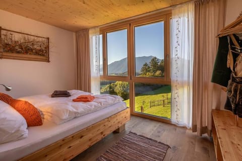 Bed, Natural landscape, Photo of the whole room, Bedroom, Mountain view, towels