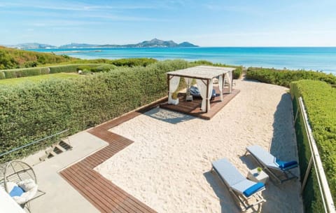 Patio, Nearby landmark, Spring, Day, Natural landscape, View (from property/room), Balcony/Terrace, Beach, Mountain view, Sea view, sunbed