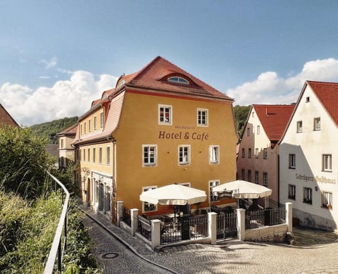 Property building, Balcony/Terrace