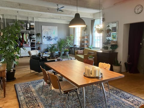 Living room, Dining area