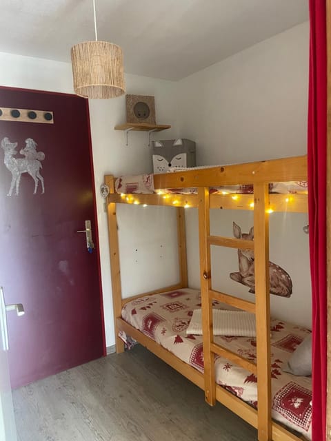 Chaleureux Studio Montagnard avec balcon 2303 Apartment in Jura