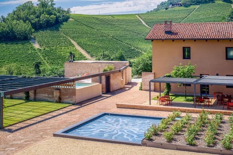 Property building, Swimming pool