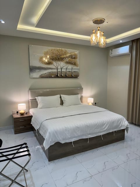 Bed, Photo of the whole room, Bedroom, air conditioner