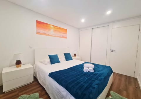 Bed, Photo of the whole room, Bedroom, towels, wardrobe