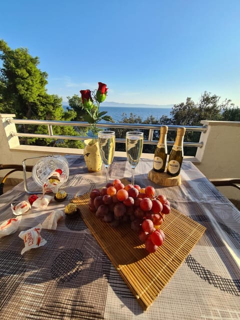 Natural landscape, Balcony/Terrace, Sea view