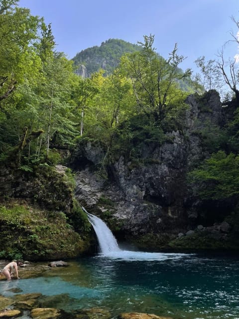 Nearby landmark, Spring, Natural landscape, Lake view, Mountain view, River view