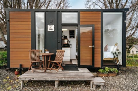 Kiwi Farm Cabin 1 by Tiny Away Cabin in Auckland Region