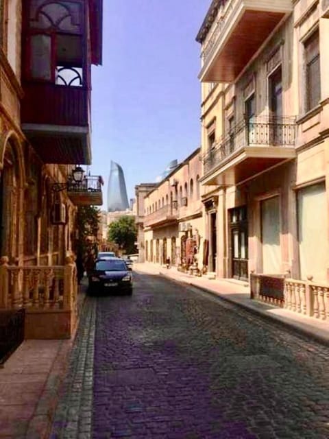 Property building, Restaurant/places to eat
