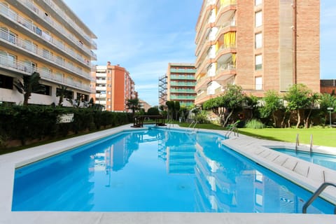 Property building, Pool view, Swimming pool