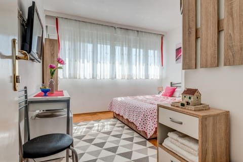 Seating area, Bedroom