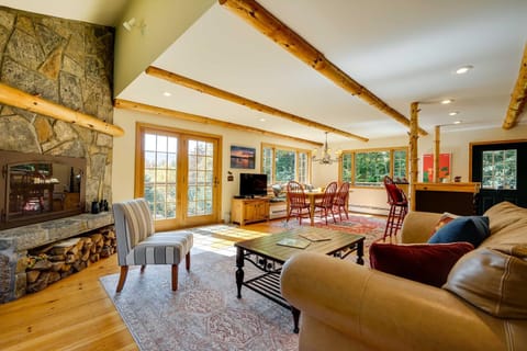 Winhall Home with Deck and Views, 6 Mi to Ski Slopes! House in Winhall