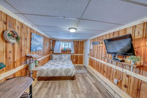 6 Renovated Cozy Room Dog Friendly Motel Leadville Apartment in Leadville