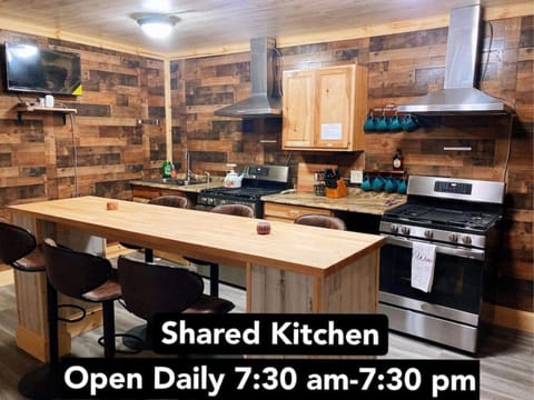 6 Renovated Cozy Room Dog Friendly Motel Leadville Apartment in Leadville