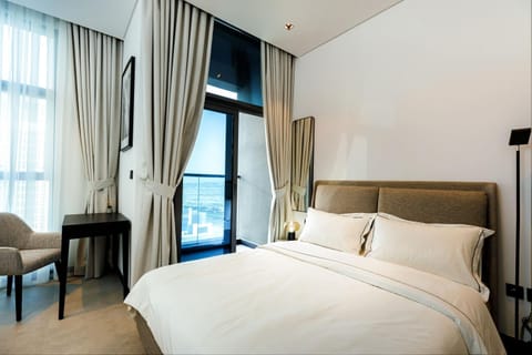 Bed, Photo of the whole room, Seating area, Bedroom, hair dresser
