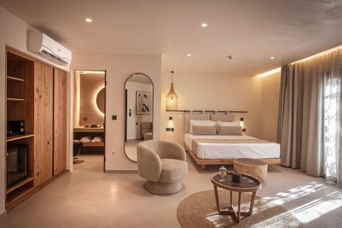 Bed, Seating area, Bedroom
