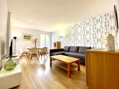 Le Beaugency Near Paris & Disneyland Apartment in Noisy-le-Grand