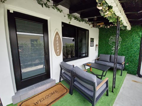 Patio, Seating area