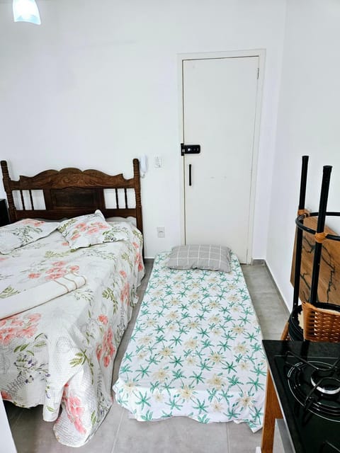 Apto c-estacionam - SEM TAXAS- 900m do centro histórico com piscina, sauna, academia Apartment in State of Rio de Janeiro