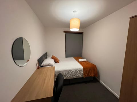 The Coral Guest House 1 Mile from Winchester Market Bed and Breakfast in Winchester