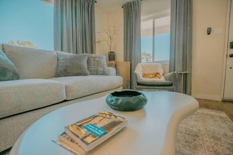 Casa Urbana-Close to Downtown-Hot Tub-Pet Friendly-No Pet Fees! House in Albuquerque