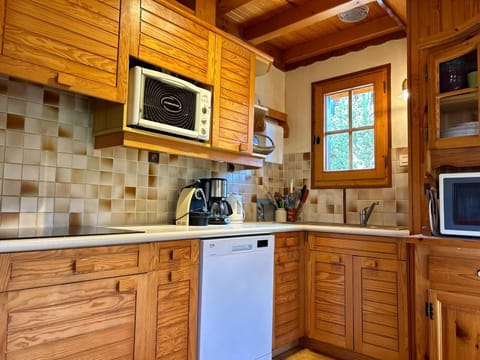 Chalet familial proche des pistes avec WiFi et parking - FR-1-623-349 Chalet in Les Gets