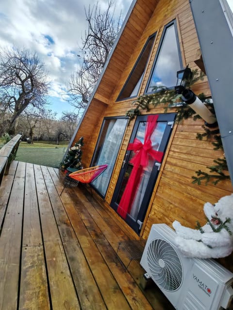 Property building, Balcony/Terrace