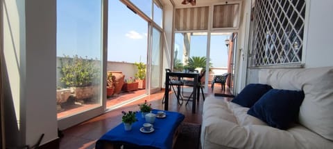 Balcony/Terrace, Balcony/Terrace