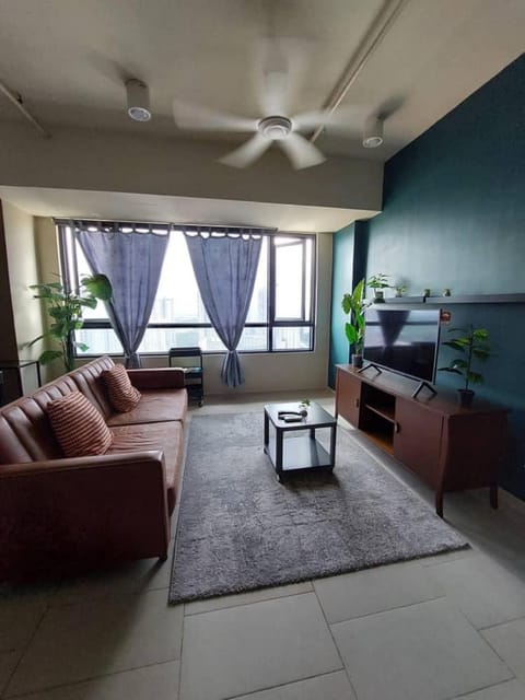 Property building, TV and multimedia, Living room, Seating area