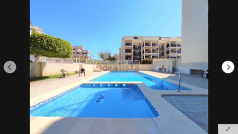 Swimming pool, sunbed