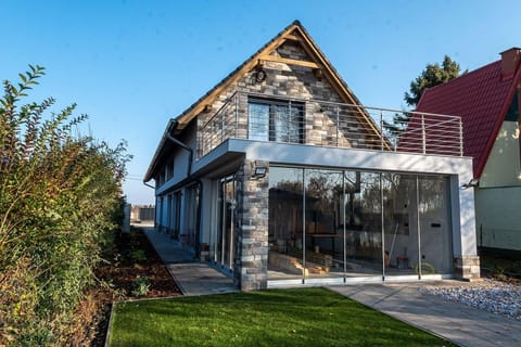 Property building, Balcony/Terrace, Garden view