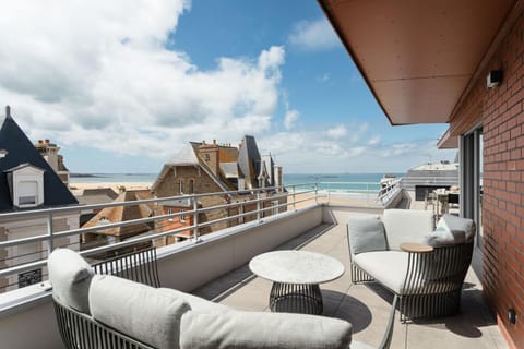 Patio, Sea view